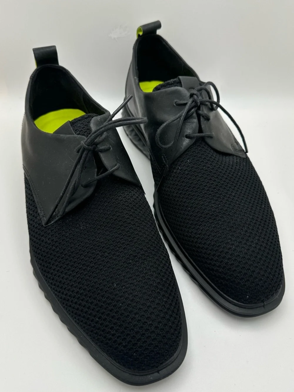 Ecco ST. 1 Men's Hybrid Lite Mesh Black Knit Derby Oxford Shoes Lime Insole